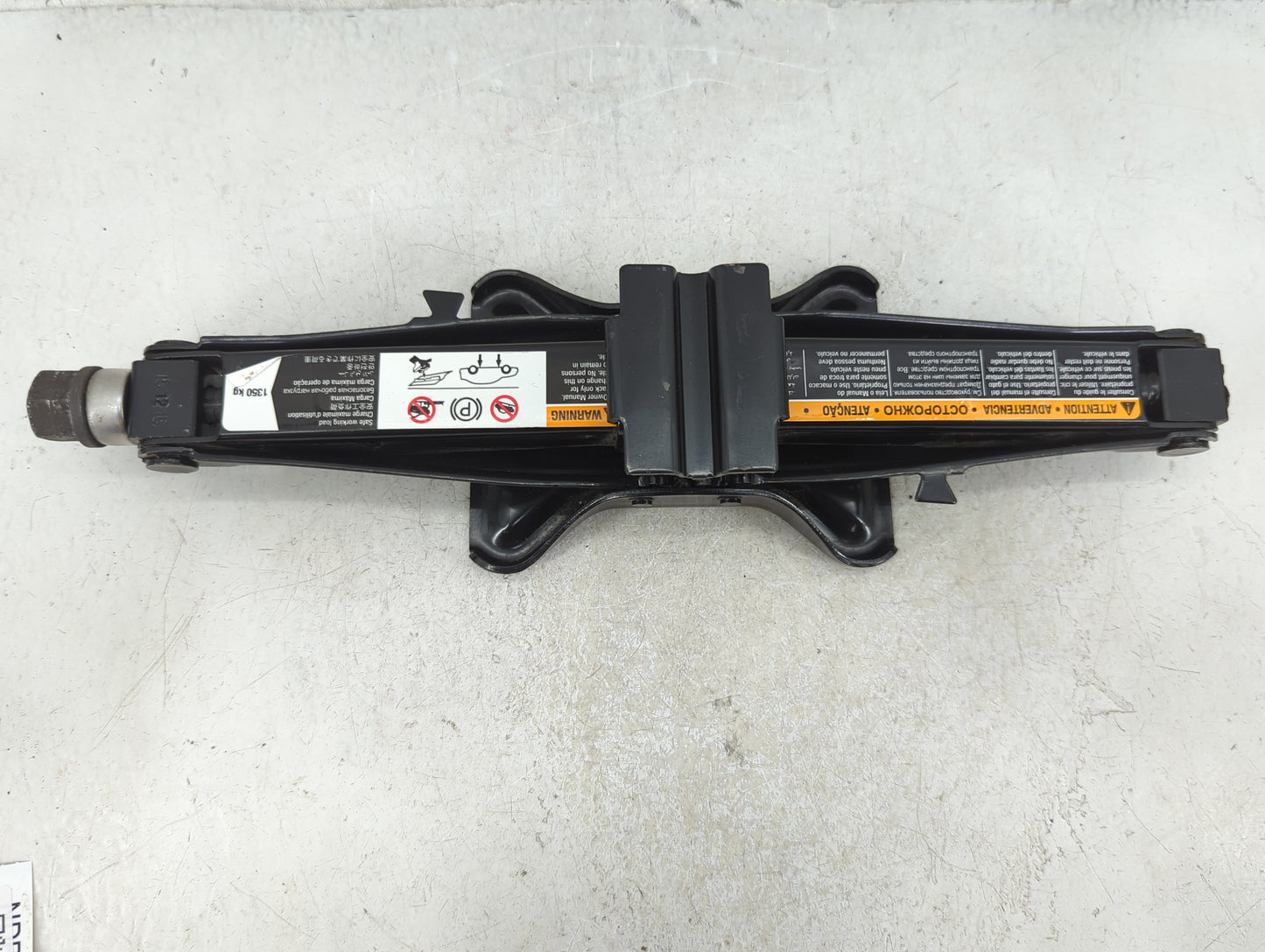 2016 Chevrolet Malibu Spare Scissor Car Jack 1409904 - Oemusedautoparts1.com