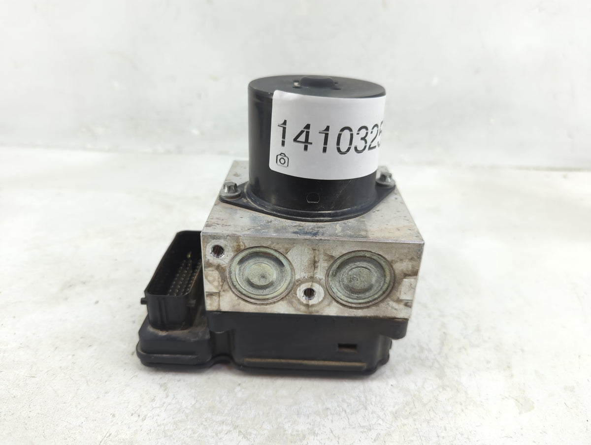 2016 Chevrolet Malibu Anti-Lock Brake ABS Pump Module Actuator OEM P/N:22863598 16817037, 11360095 Fits Fits 2007 2008 2009 