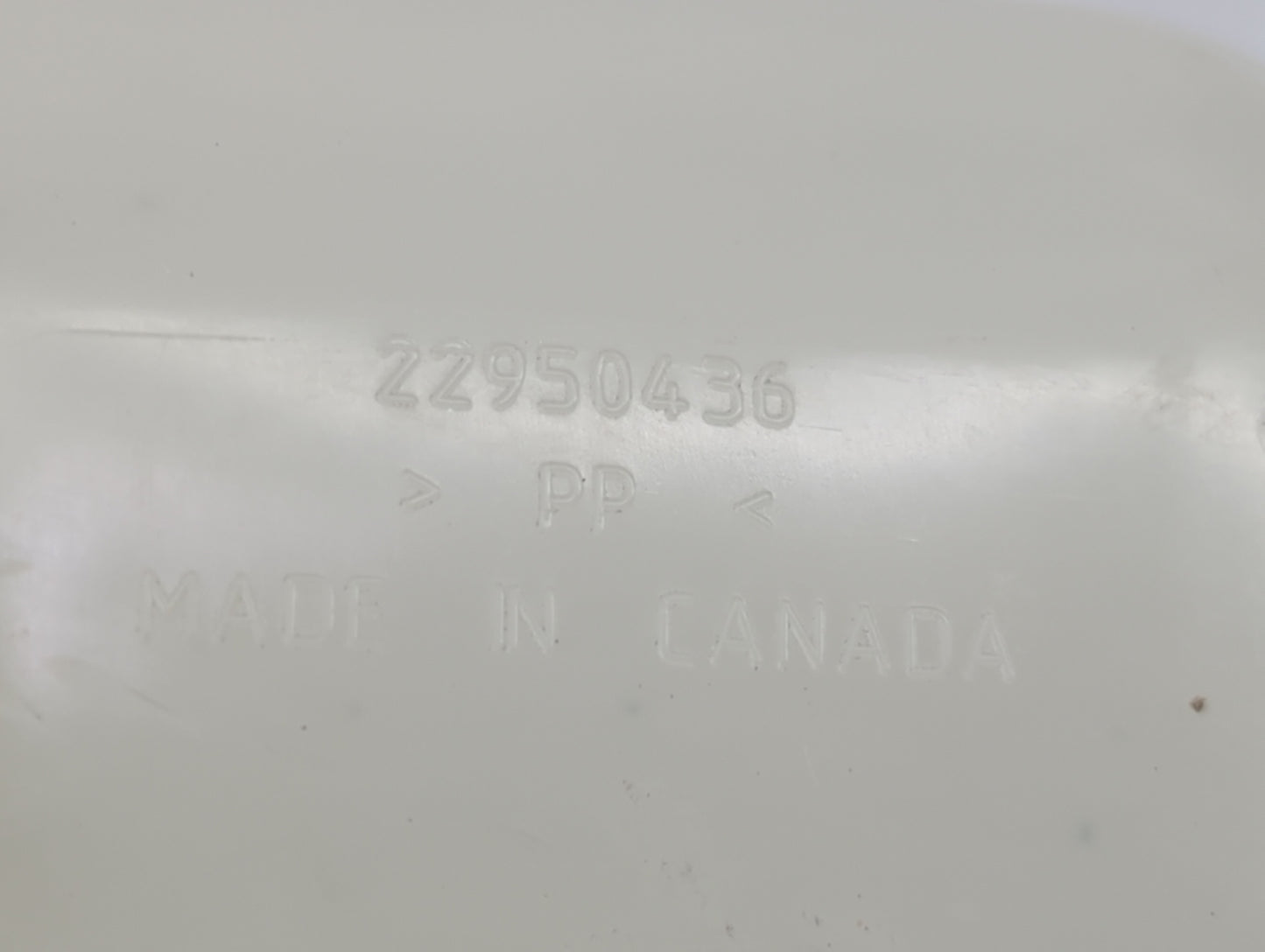 2013 Chevrolet Malibu Radiator Coolant Overflow Expansion Tank Bottle 1410492 - Oemusedautoparts1.com