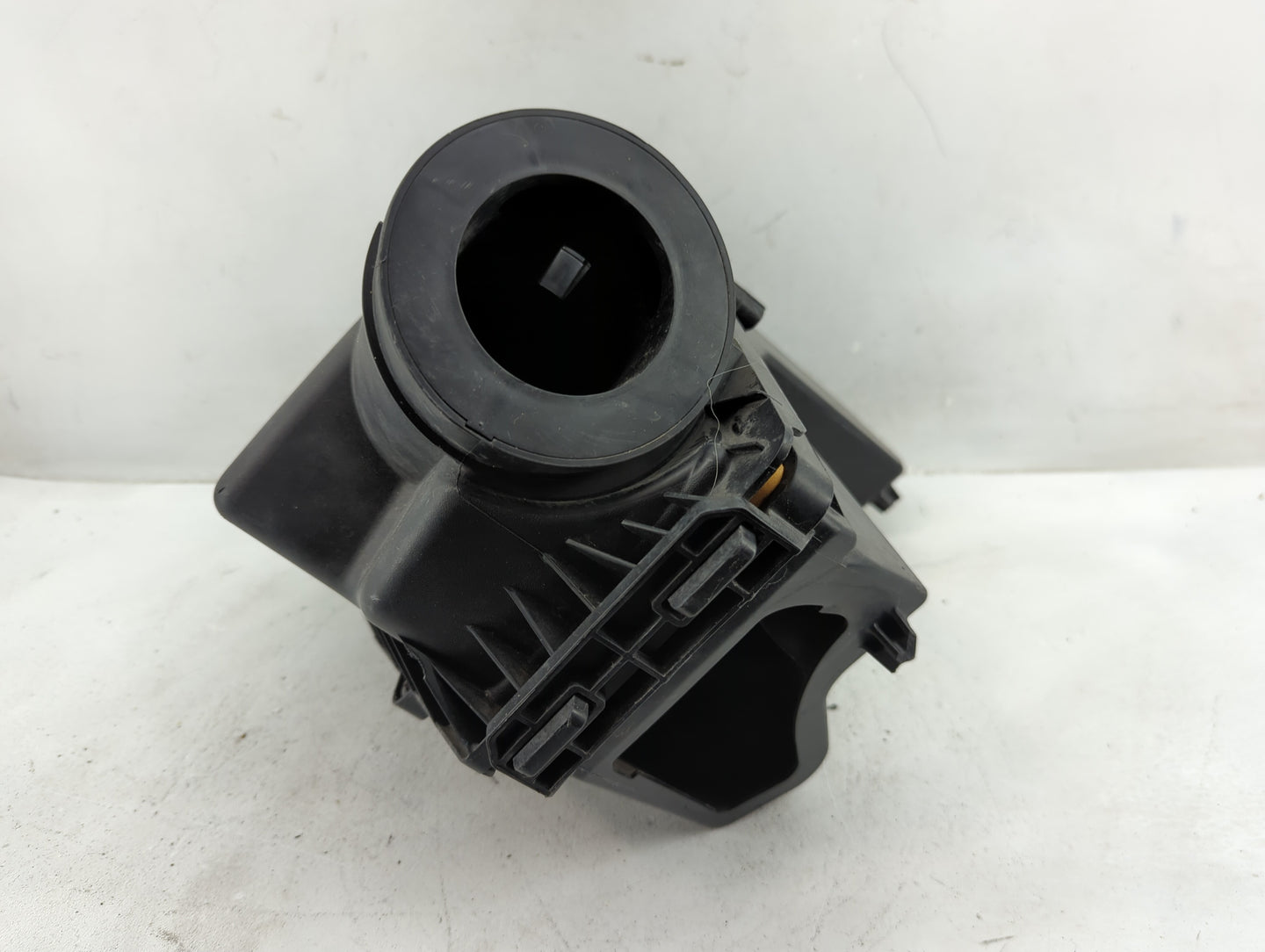 2016-2021 Chevrolet Malibu Air Cleaner Intake-duct Hose Tube - Oemusedautoparts1.com