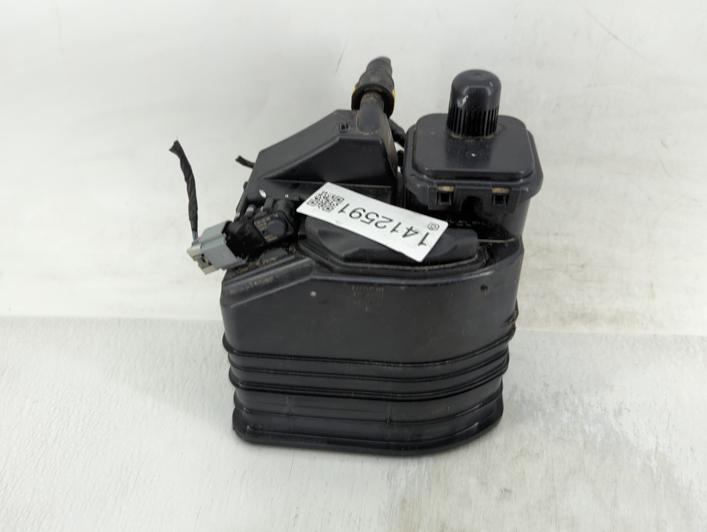 2016 Chevrolet Malibu Fuel Vapor Charcoal Canister 1412591 - Oemusedautoparts1.com