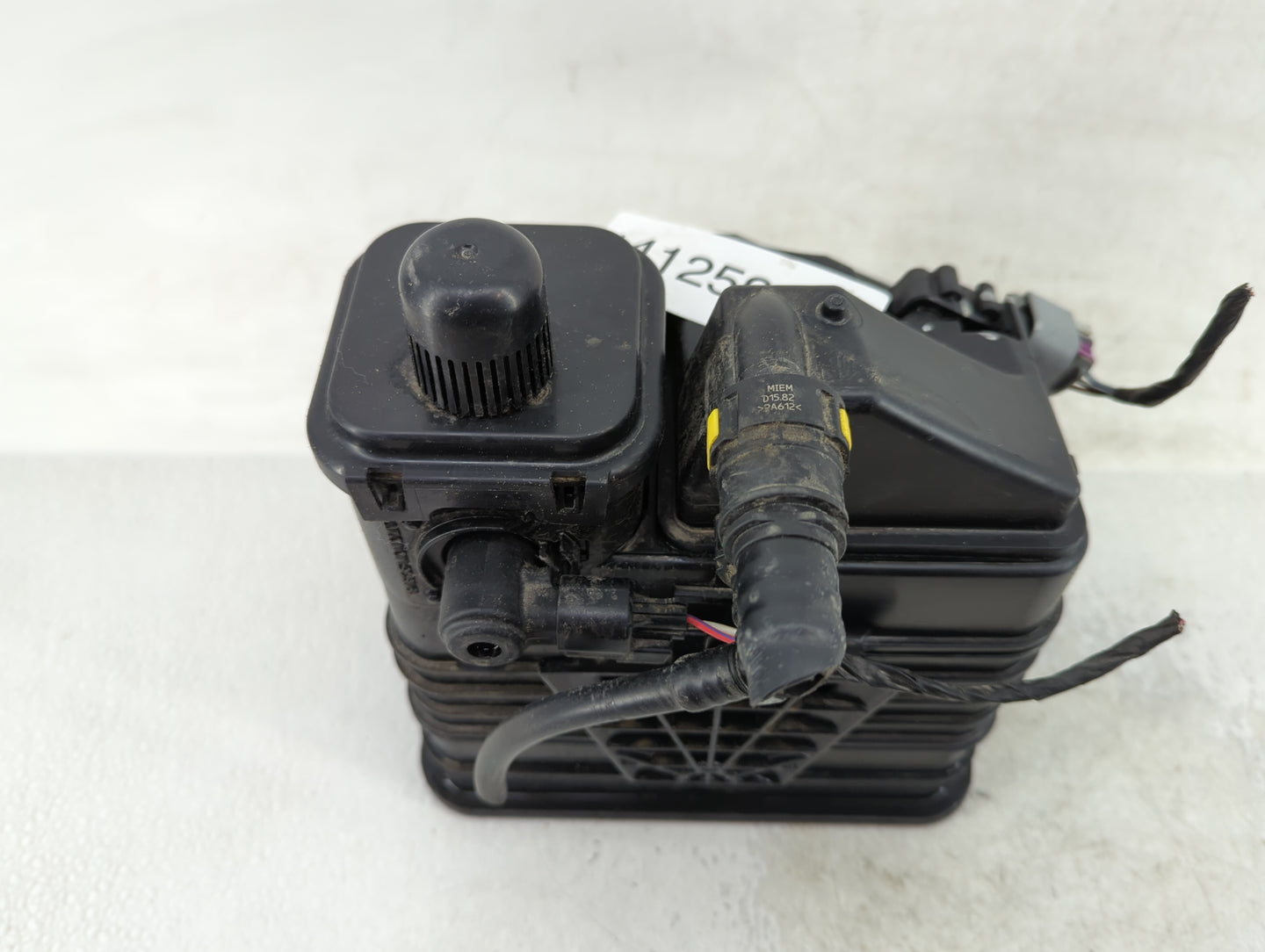 2016 Chevrolet Malibu Fuel Vapor Charcoal Canister - Oemusedautoparts1.com