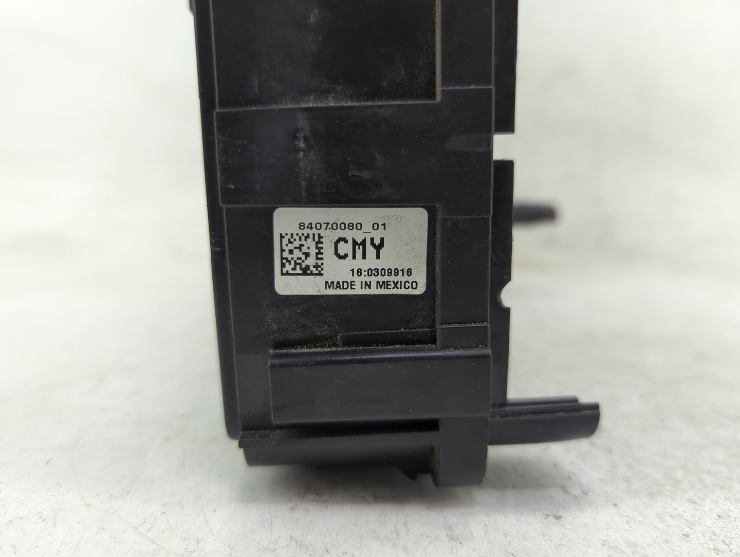 2016 Chevrolet Malibu Fusebox Fuse Box Panel Relay Module P/N:84070080 Fits OEM Used Auto Parts - Oemusedautoparts1.com