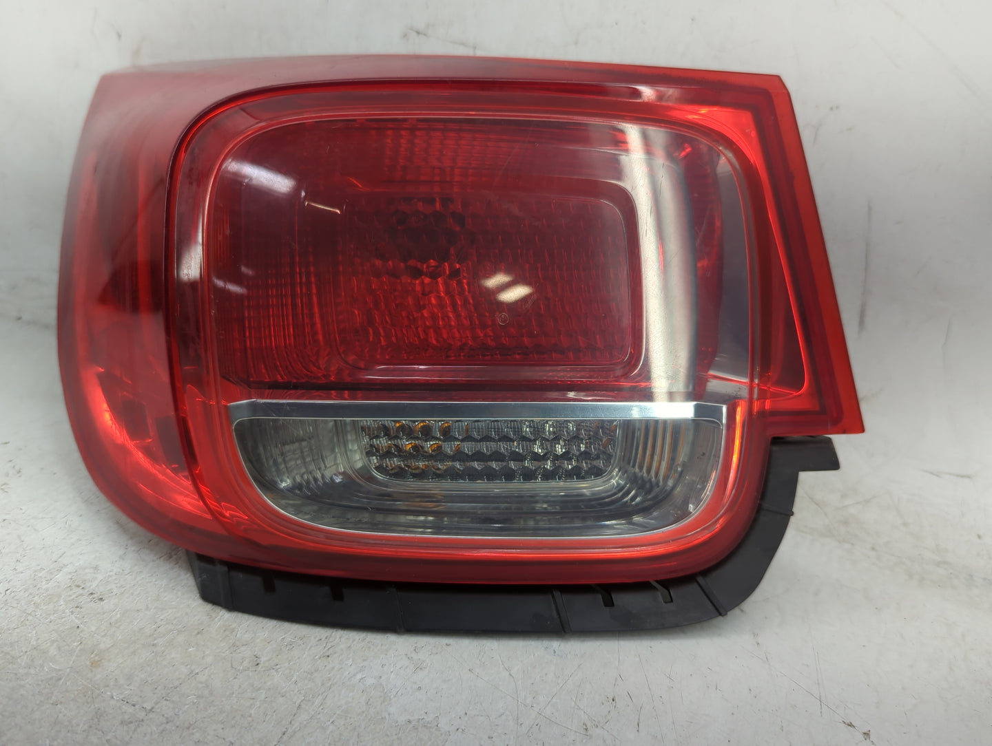 2013-2016 Chevrolet Malibu Tail Light Assembly Driver Left OEM P/N:GMX351 23151403 Fits Fits 2013 2014 2015 2016 OEM Used Au