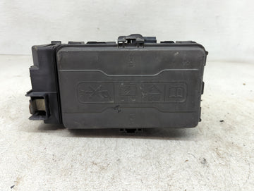 2016 Chevrolet Malibu Fusebox Fuse Box Panel Relay Module P/N:84144635-01 Fits OEM Used Auto Parts - Oemusedautoparts1.com