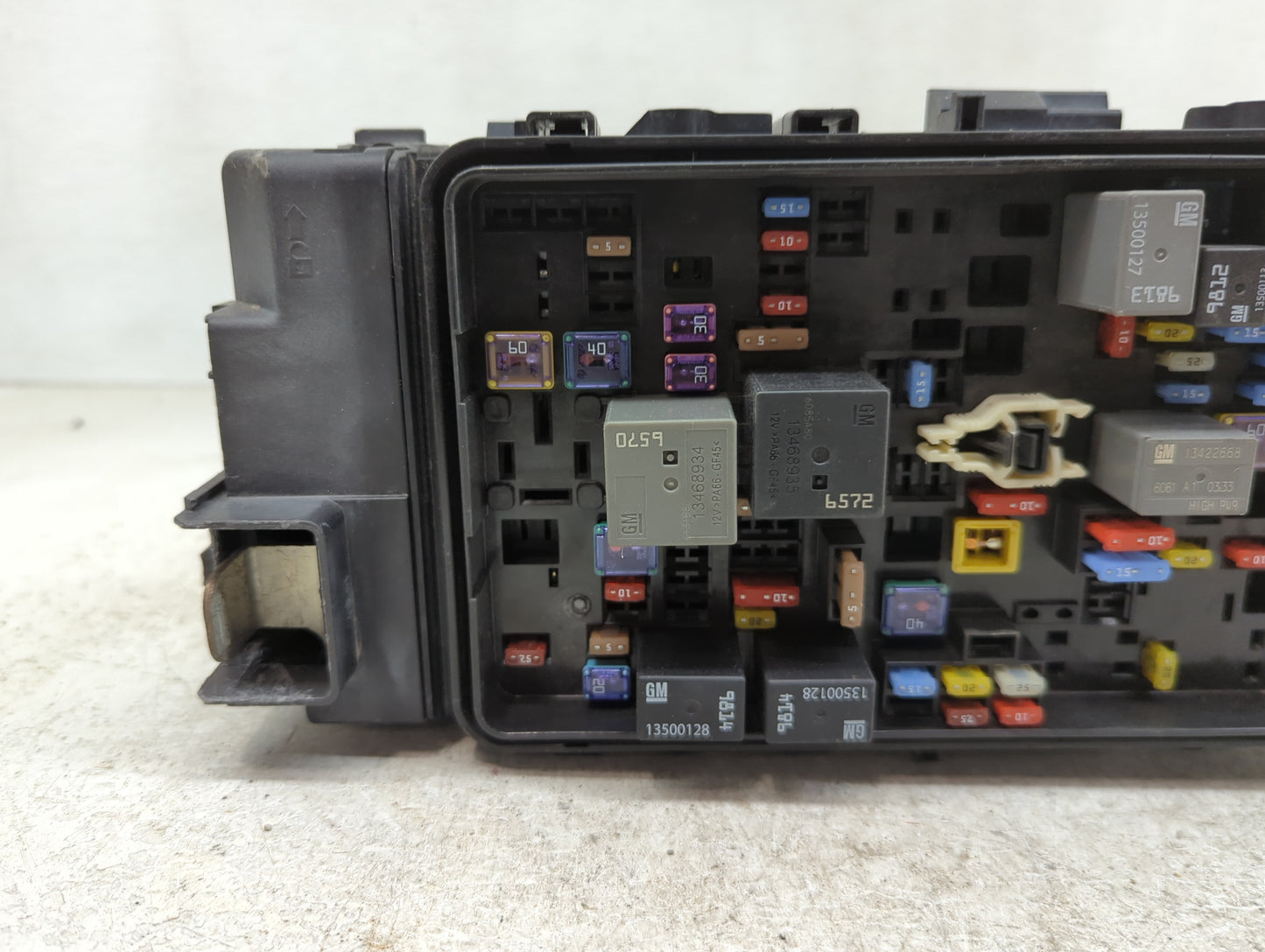 2016 Chevrolet Malibu Fusebox Fuse Box Panel Relay Module P/N:84144635-01 Fits OEM Used Auto Parts - Oemusedautoparts1.com