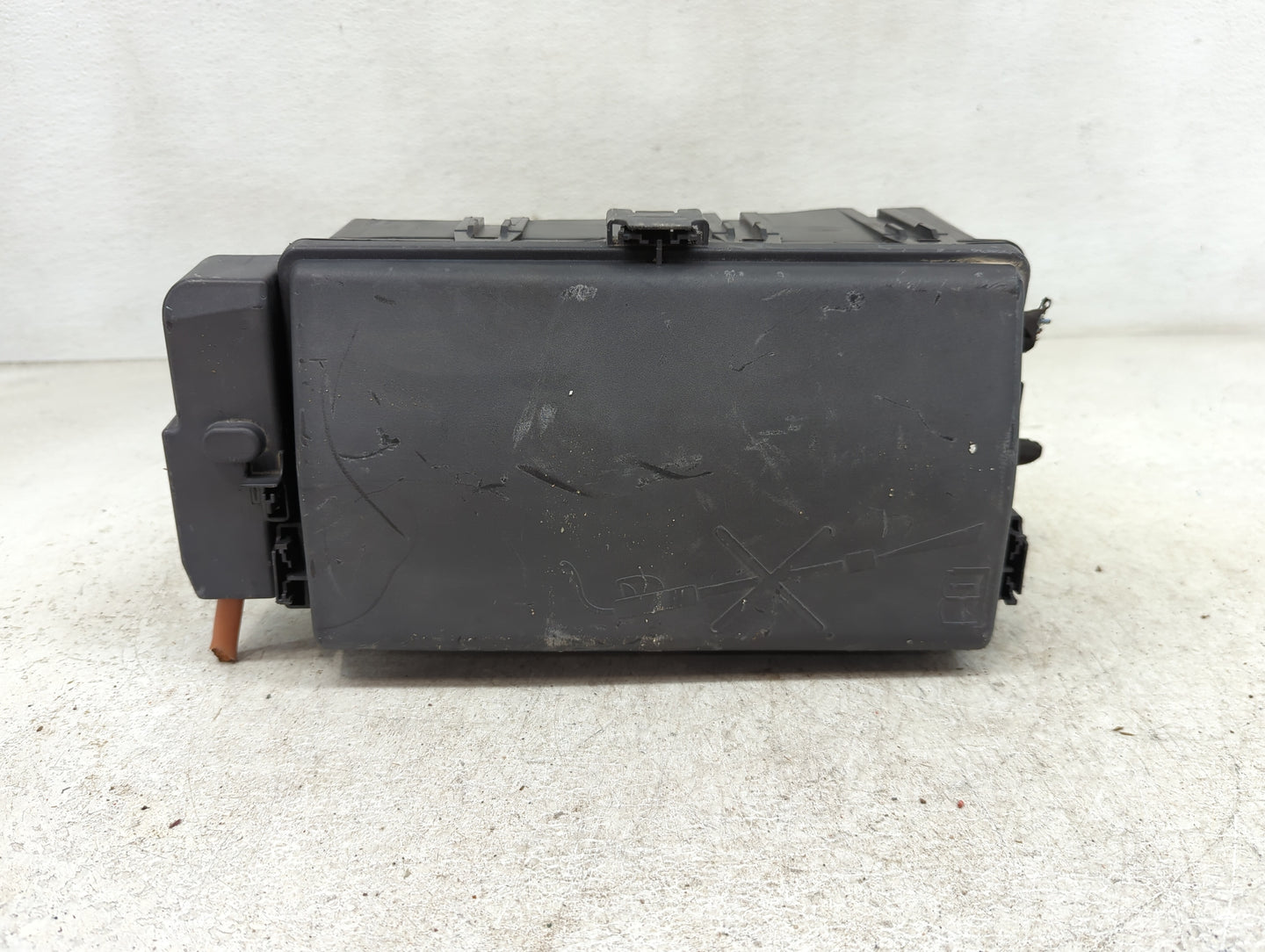 2014-2016 Chevrolet Malibu Fusebox Fuse Box Panel Relay Module P/N:23424338 13272071, 13272072 Fits Fits 2014 2015 2016 OEM 