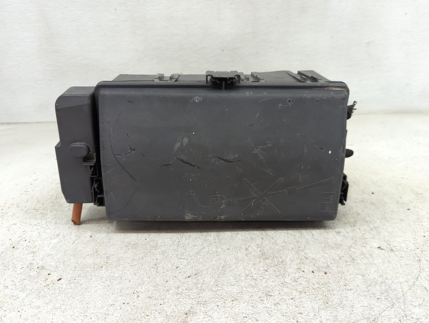 2014-2016 Chevrolet Malibu Fusebox Fuse Box Panel Relay Module P/N:23424338 13272071, 13272072 Fits Fits 2014 2015 2016 OEM 