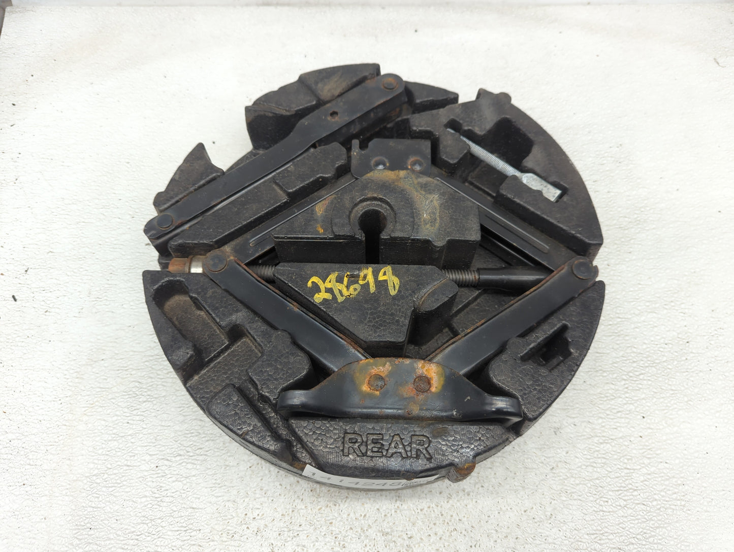 2016 Chevrolet Malibu Spare Scissor Car Jack 1414248 - Oemusedautoparts1.com