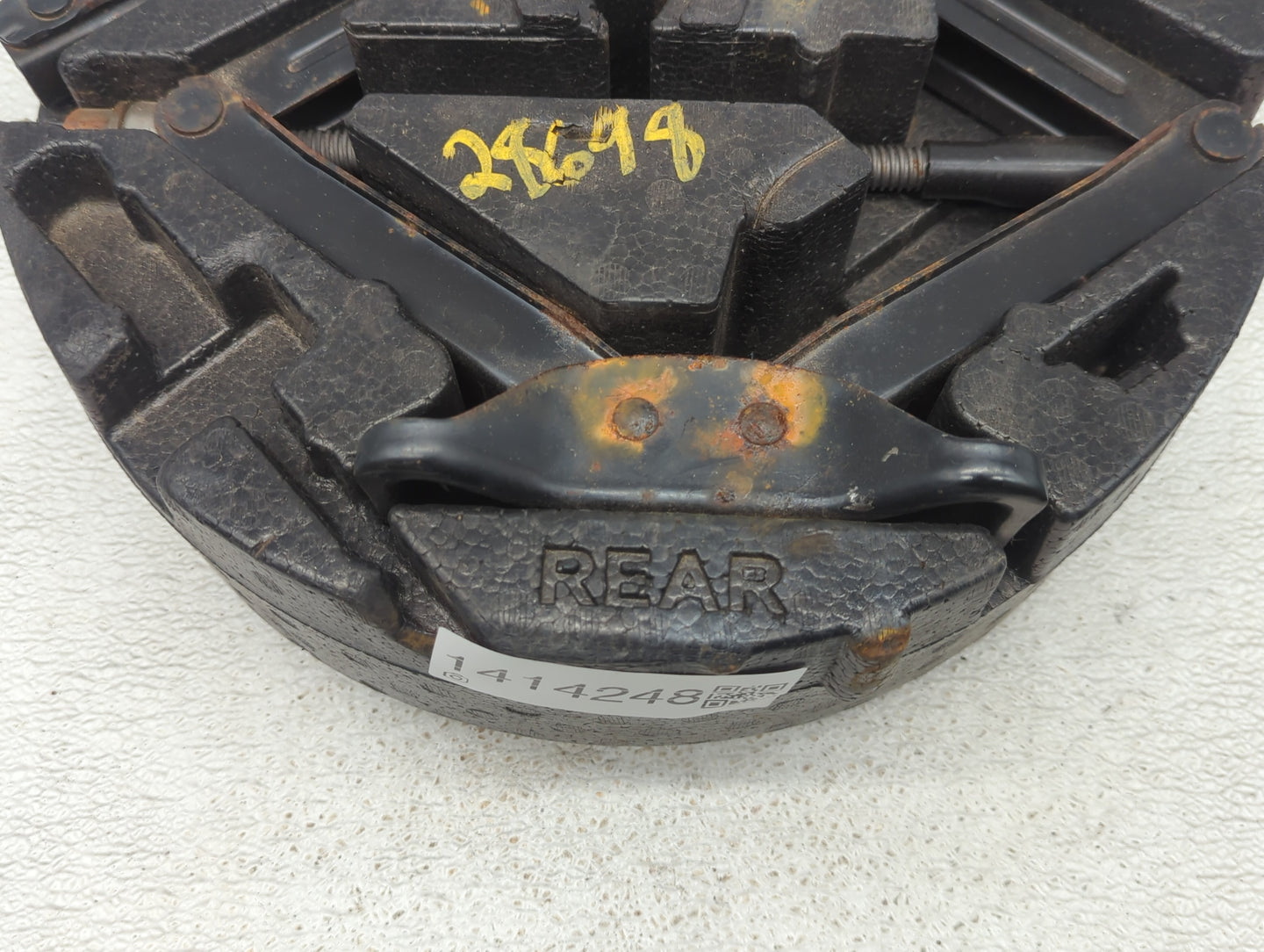 2016 Chevrolet Malibu Spare Scissor Car Jack 1414248 - Oemusedautoparts1.com