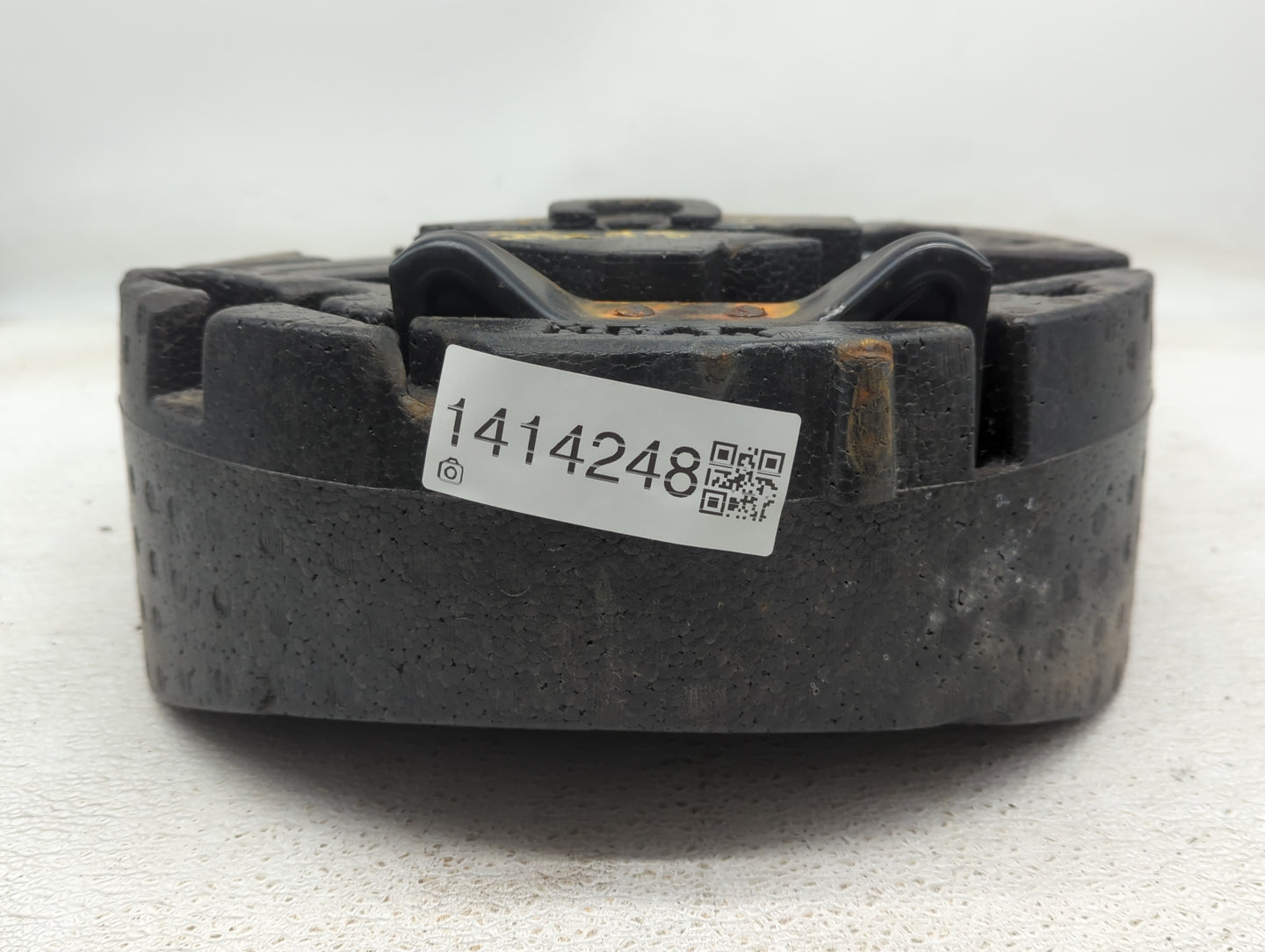 2016 Chevrolet Malibu Spare Scissor Car Jack 1414248 - Oemusedautoparts1.com