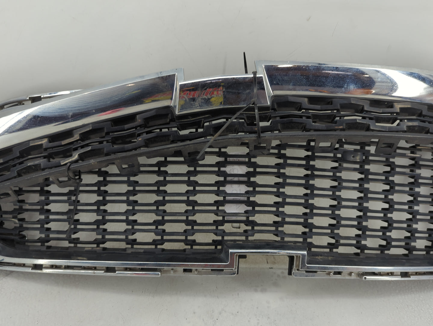 2014-2016 Chevrolet Malibu Front Grille Bumper Not Included - Oemusedautoparts1.com