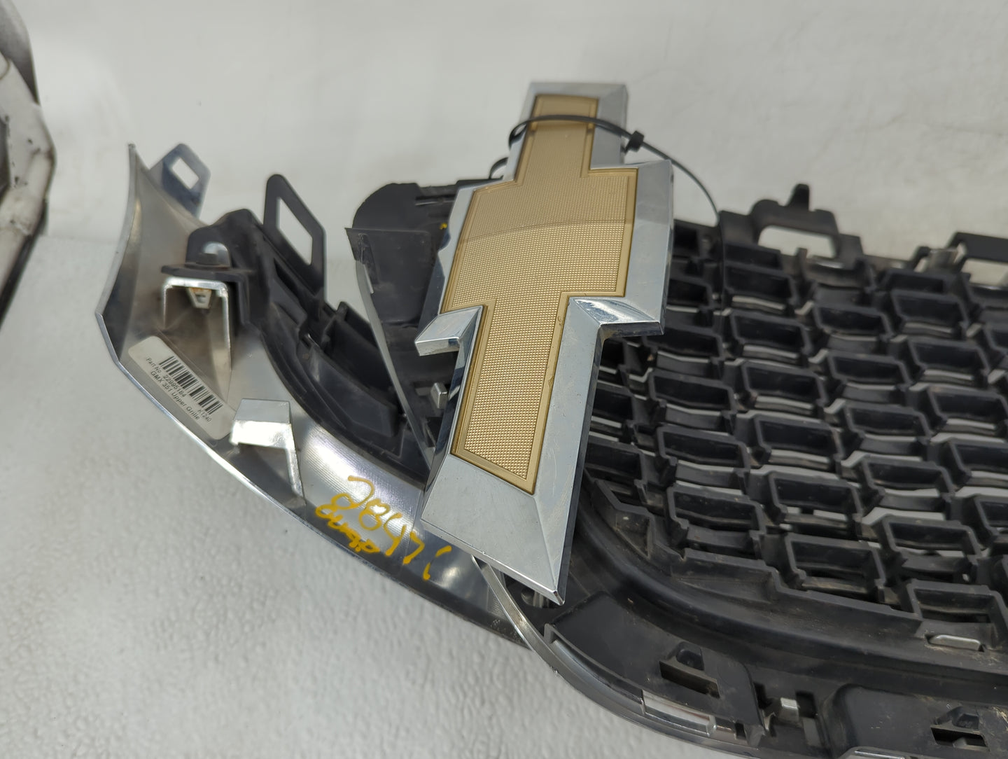 2014-2016 Chevrolet Malibu Front Grille Bumper Not Included - Oemusedautoparts1.com