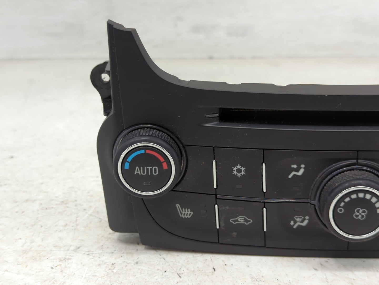 2014-2016 Chevrolet Malibu Climate Control Module Temperature AC/Heater Replacement P/N:545290509 23465801 Fits OEM Used Aut
