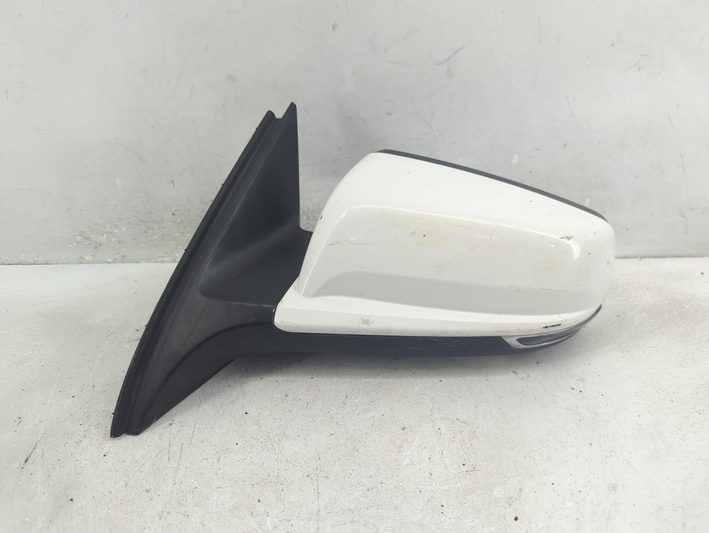 2014-2016 Chevrolet Malibu Driver Side View Mirror - Left Door Mirror OEM Used - Oemusedautoparts1.com