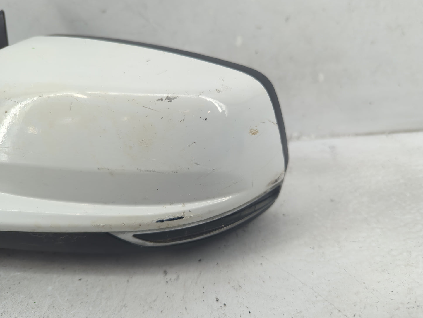 2014-2016 Chevrolet Malibu Driver Side View Mirror - Left Door Mirror OEM Used - Oemusedautoparts1.com