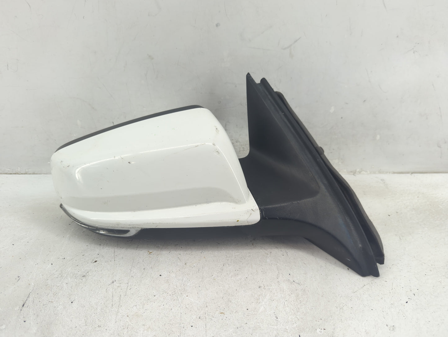 2014-2016 Chevrolet Malibu Passenger Side View Mirror - Right Door Mirror OEM Used - Oemusedautoparts1.com