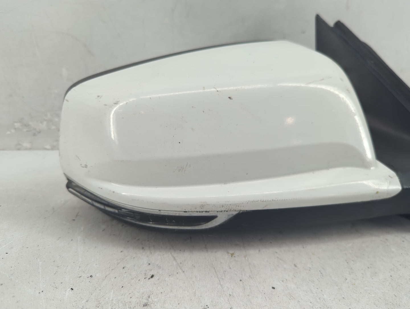 2014-2016 Chevrolet Malibu Passenger Side View Mirror - Right Door Mirror OEM Used - Oemusedautoparts1.com