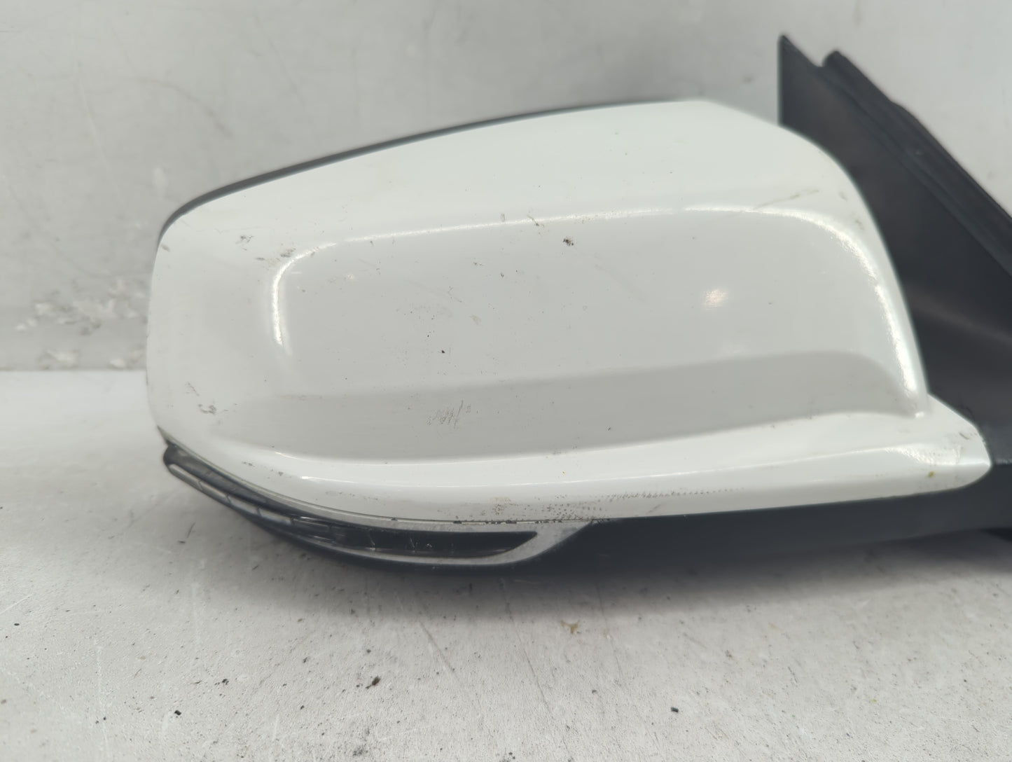 2014-2016 Chevrolet Malibu Passenger Side View Mirror - Right Door Mirror OEM Used - Oemusedautoparts1.com