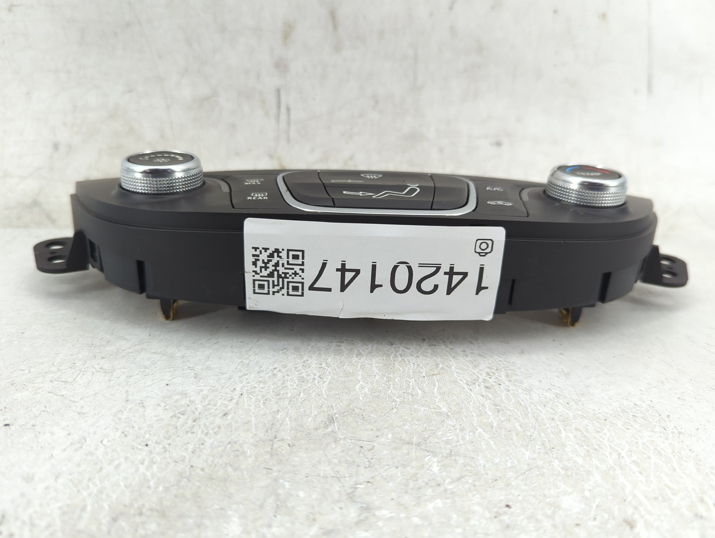 2016-2017 Chevrolet Malibu Climate Control Module Temperature AC/Heater Replacement P/N:23414952 Fits Fits 2016 2017 OEM Use