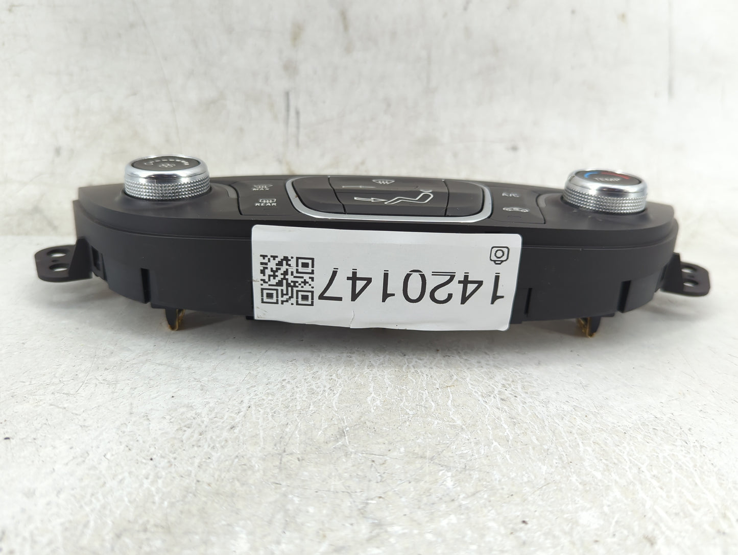 2016-2017 Chevrolet Malibu Climate Control Module Temperature AC/Heater Replacement P/N:23414952 Fits Fits 2016 2017 OEM Use