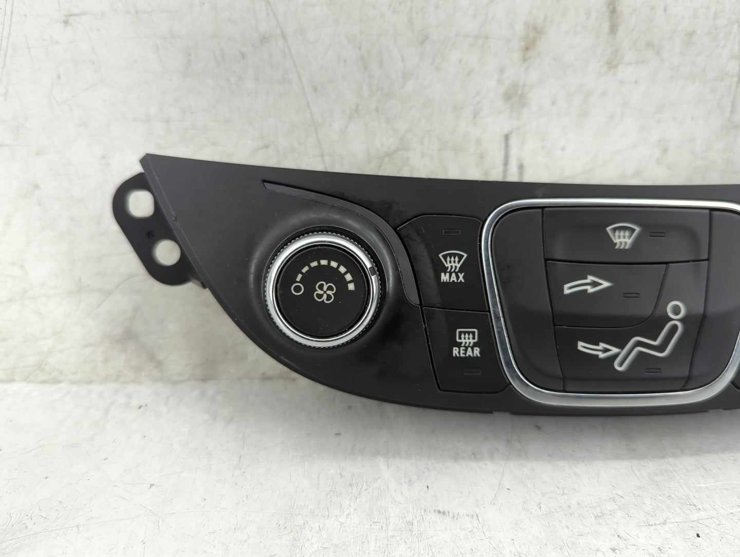 2016-2017 Chevrolet Malibu Ac Heater Climate Control 1420162 - Oemusedautoparts1.com