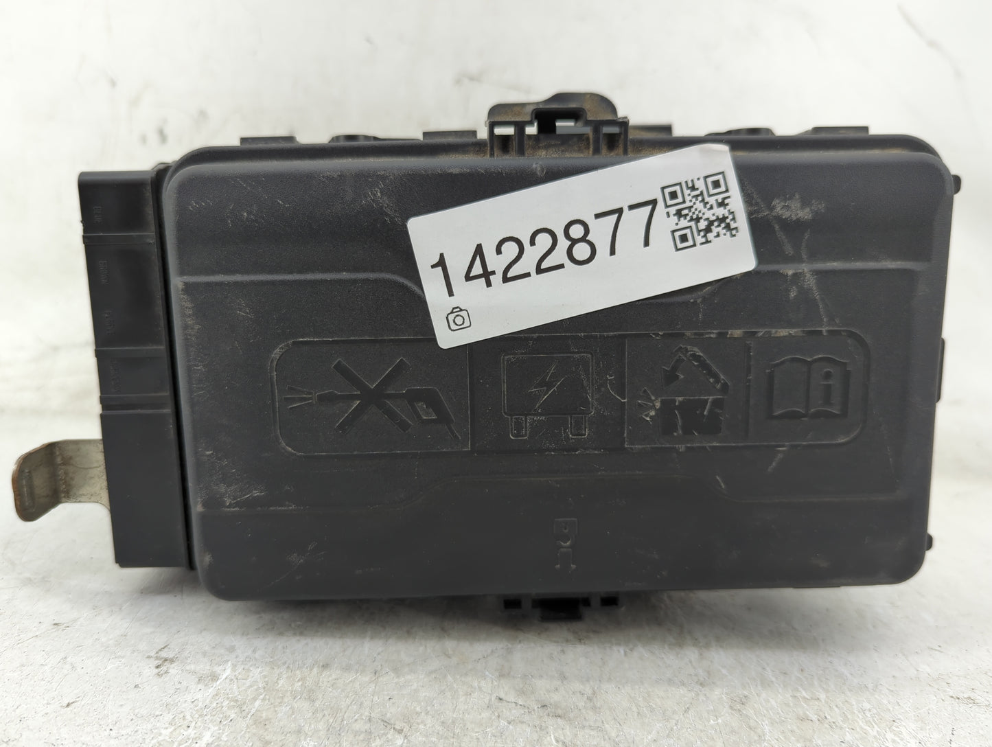 2016-2017 Chevrolet Malibu Fusebox Fuse Box Panel Relay Module P/N:23411475-01 Fits Fits 2016 2017 OEM Used Auto Parts - Oem