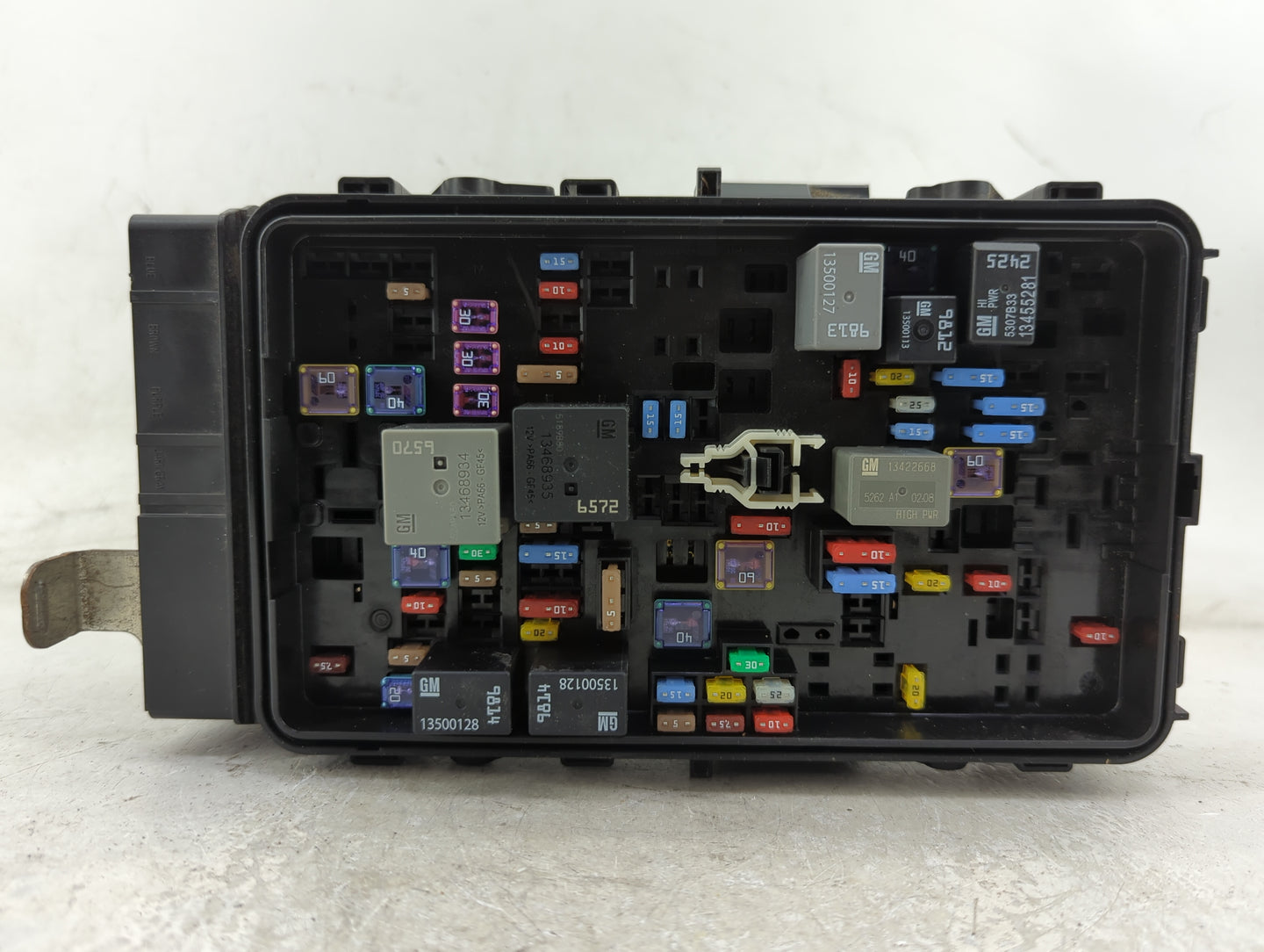 2016-2017 Chevrolet Malibu Fusebox Fuse Box Panel Relay Module P/N:23411475-01 Fits Fits 2016 2017 OEM Used Auto Parts - Oem