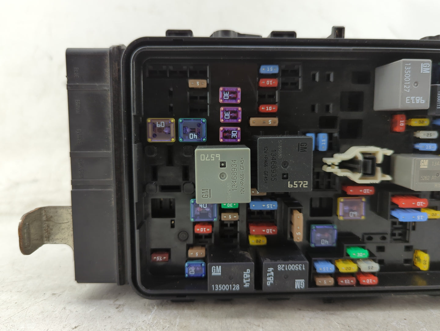 2016-2017 Chevrolet Malibu Fusebox Fuse Box Panel Relay Module P/N:23411475-01 Fits Fits 2016 2017 OEM Used Auto Parts - Oem