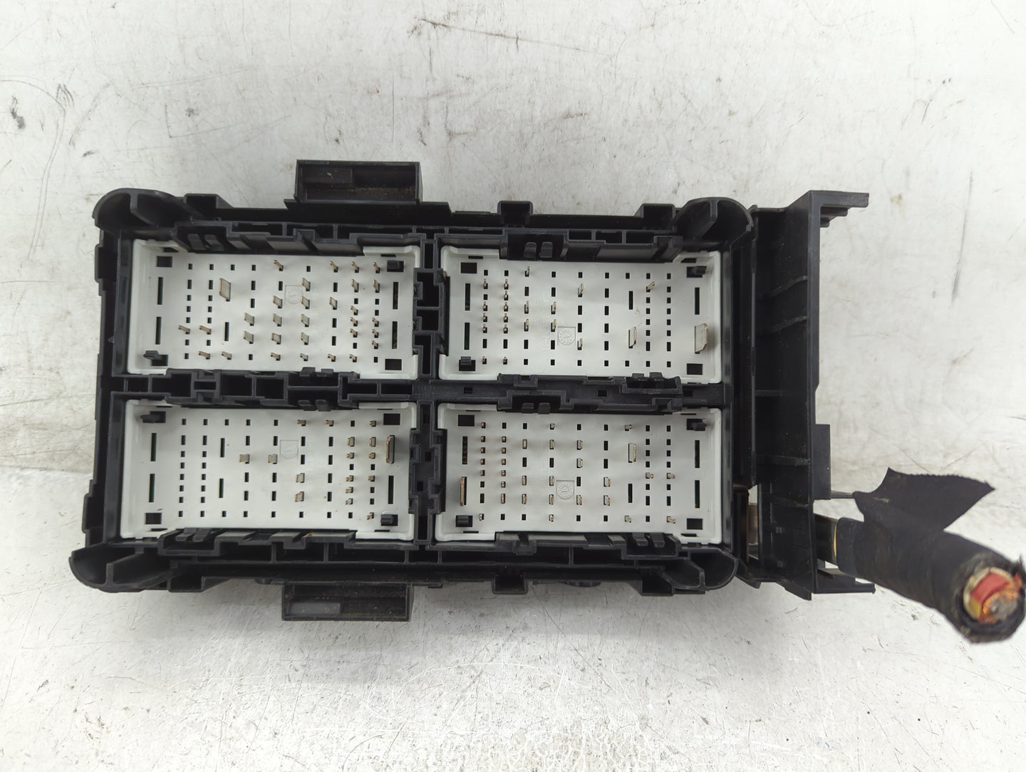 2016-2017 Chevrolet Malibu Fusebox Fuse Box Panel Relay Module P/N:23411475-01 Fits Fits 2016 2017 OEM Used Auto Parts - Oem