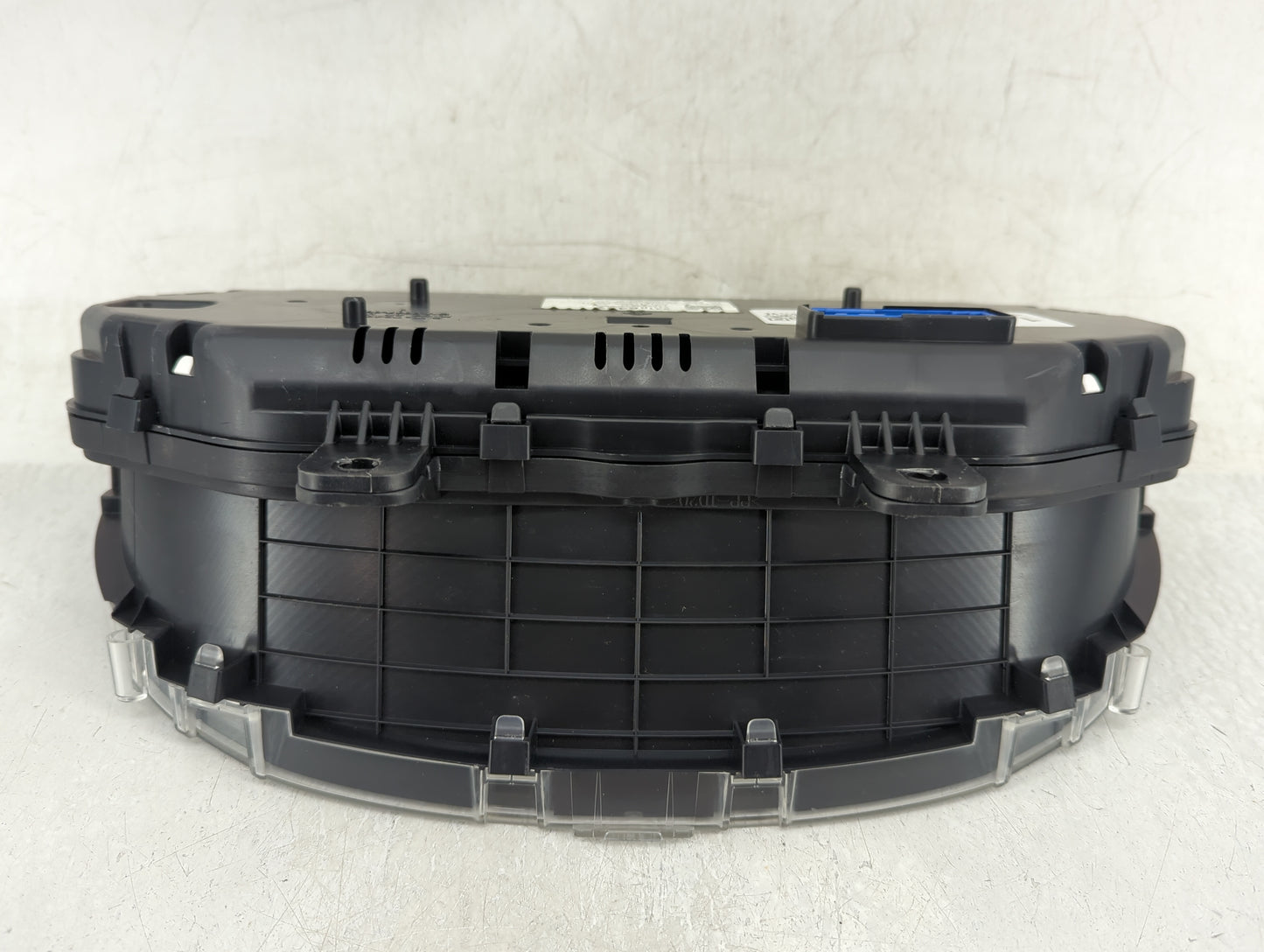 2016 Chevrolet Malibu Instrument Cluster Speedometer Gauges P/N:175597137 84105432 Fits OEM Used Auto Parts - Oemusedautopar