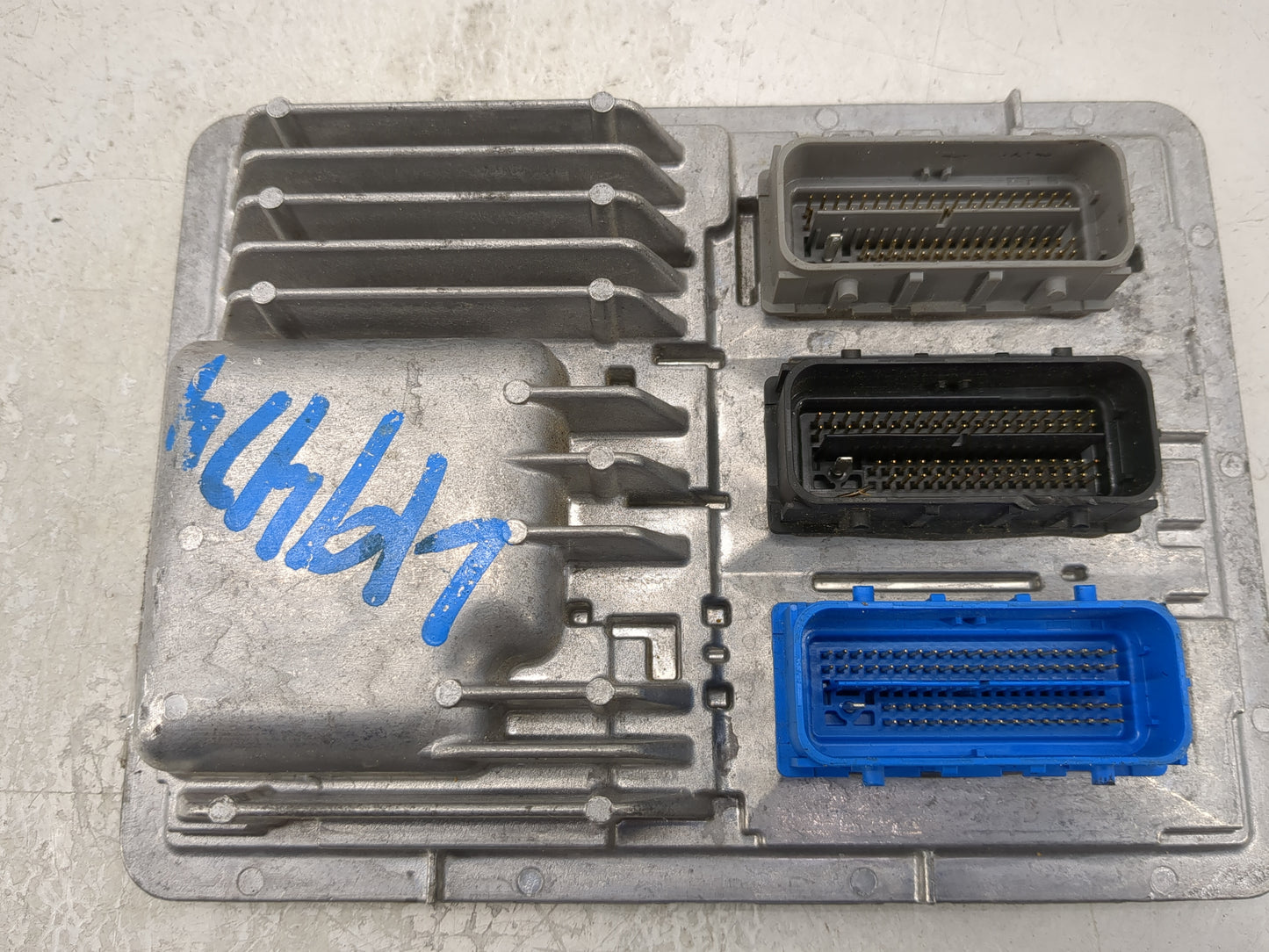 2016 Chevrolet Malibu PCM Engine Control Computer ECU ECM PCU OEM P/N:12675580 1310101000000X, 8118393, R1153460000000NE Fit