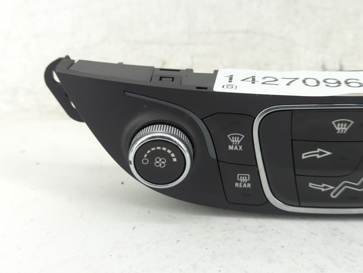 2016-2017 Chevrolet Malibu Climate Control Module Temperature AC/Heater Replacement P/N:23414952 7370200000000X Fits OEM Use