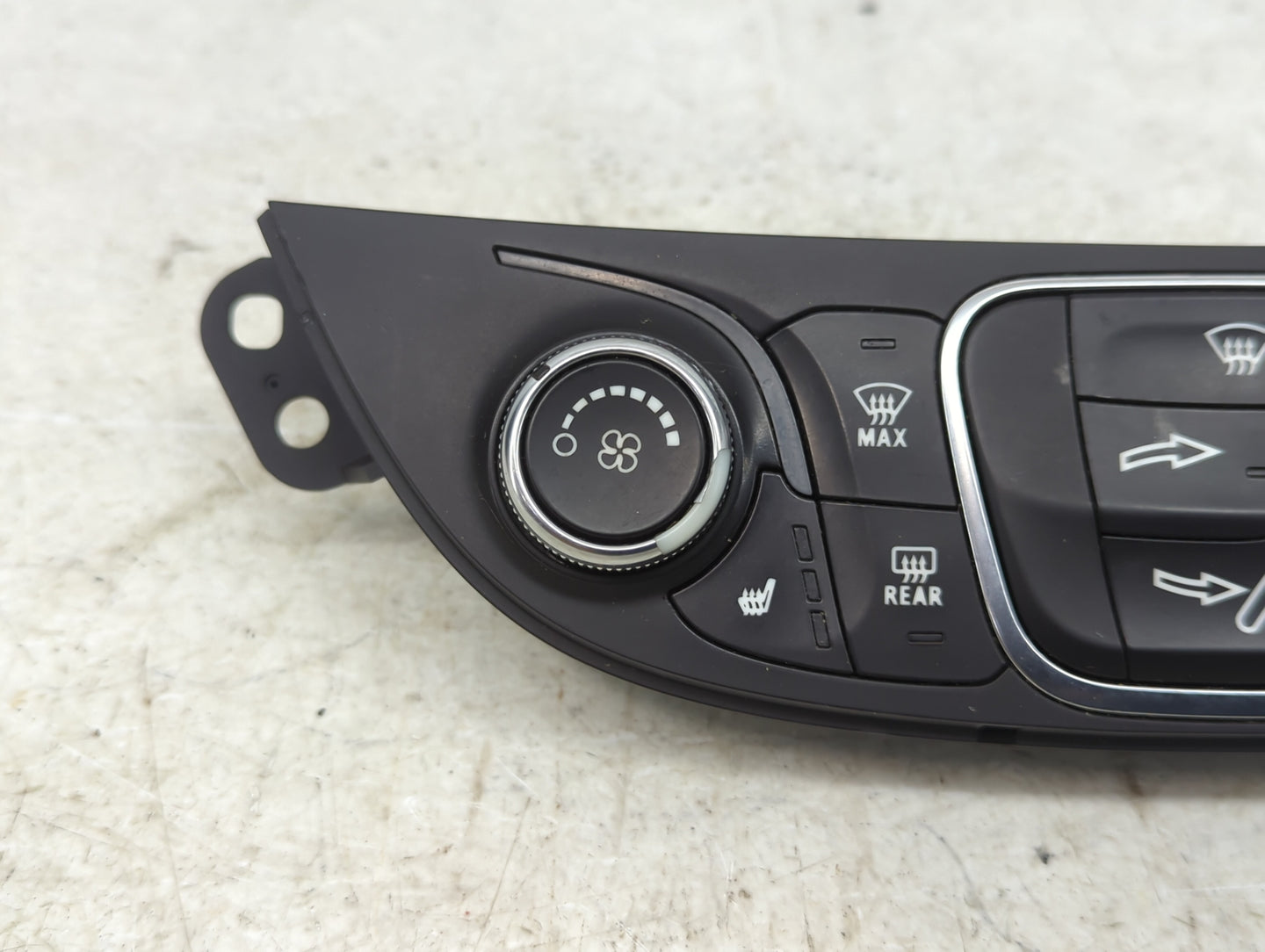 2016-2017 Chevrolet Malibu Climate Control Module Temperature AC/Heater Replacement P/N:23414953 QFGM604A Fits Fits 2016 201