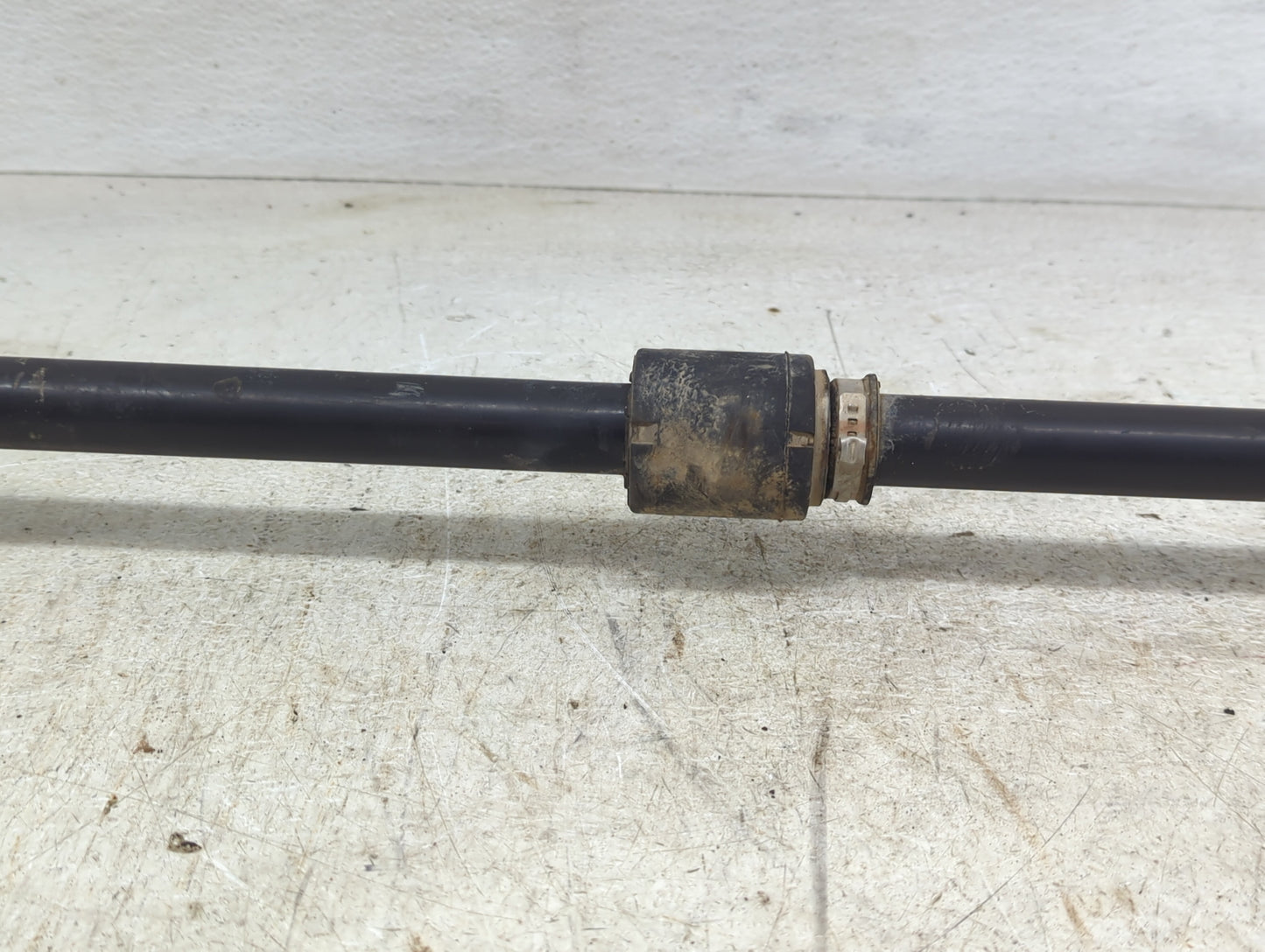 2016-2018 Chevrolet Malibu Axle Shaft Front Passenger Cv C/v - Oemusedautoparts1.com