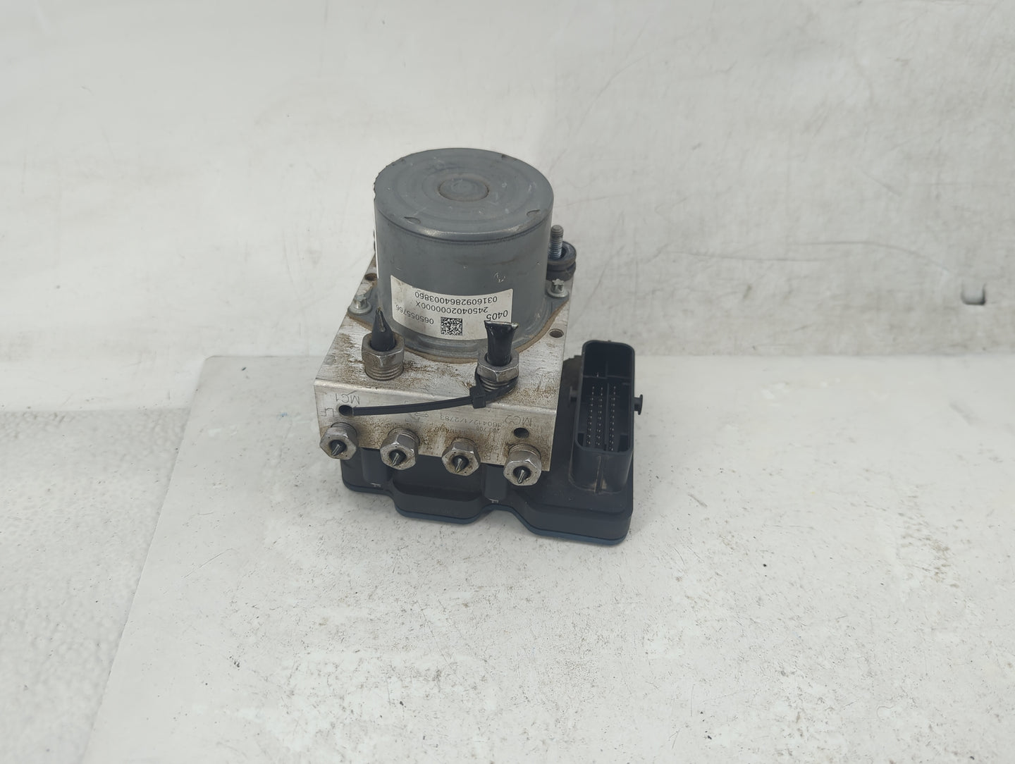 2016 Chevrolet Malibu ABS Pump Control Module Replacement P/N:2265106527 0265956259 Fits OEM Used Auto Parts - Oemusedautopa