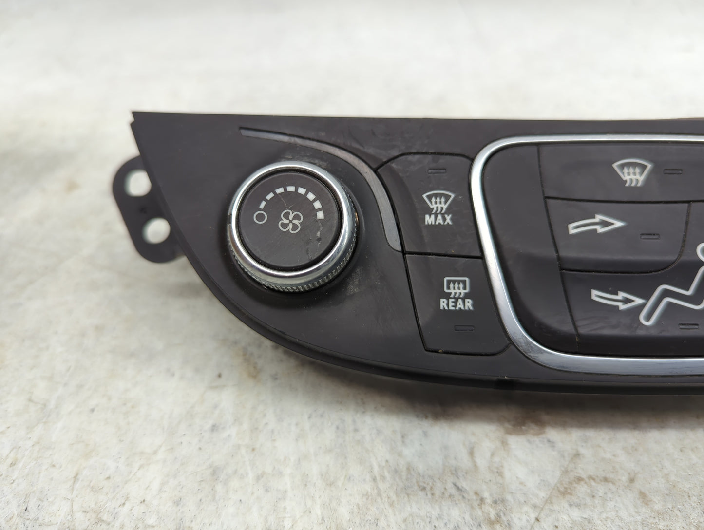 2016 Chevrolet Malibu Climate Control Module Temperature AC/Heater Replacement P/N:23414952 7370200000000X, 000235226 Fits O