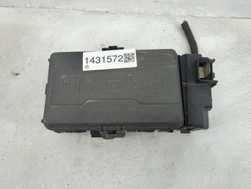 2016 Chevrolet Malibu Fusebox Fuse Box Panel Relay Module Fits OEM Used Auto Parts - Oemusedautoparts1.com