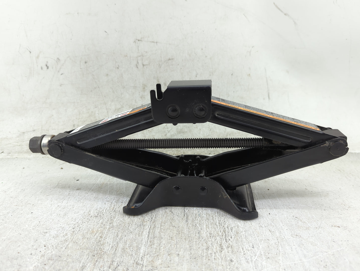 2016 Chevrolet Malibu Spare Scissor Car Jack - Oemusedautoparts1.com