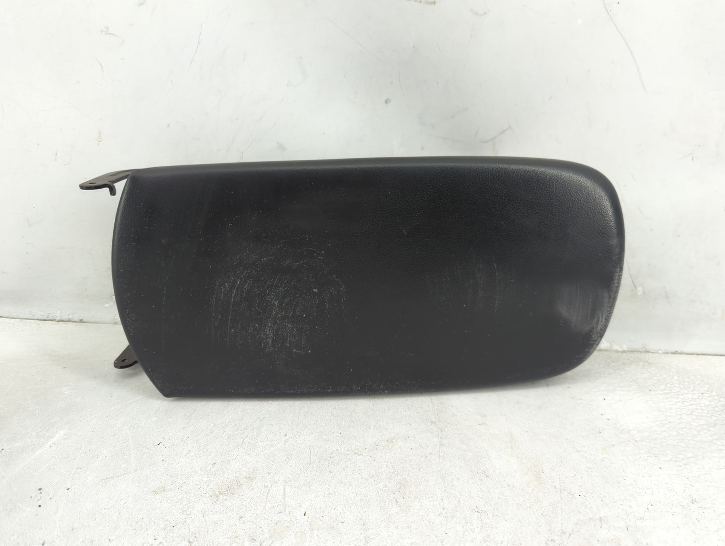 2016 Chevrolet Malibu Center Console Armrest Cover Lid Fits OEM Used Auto Parts - Oemusedautoparts1.com
