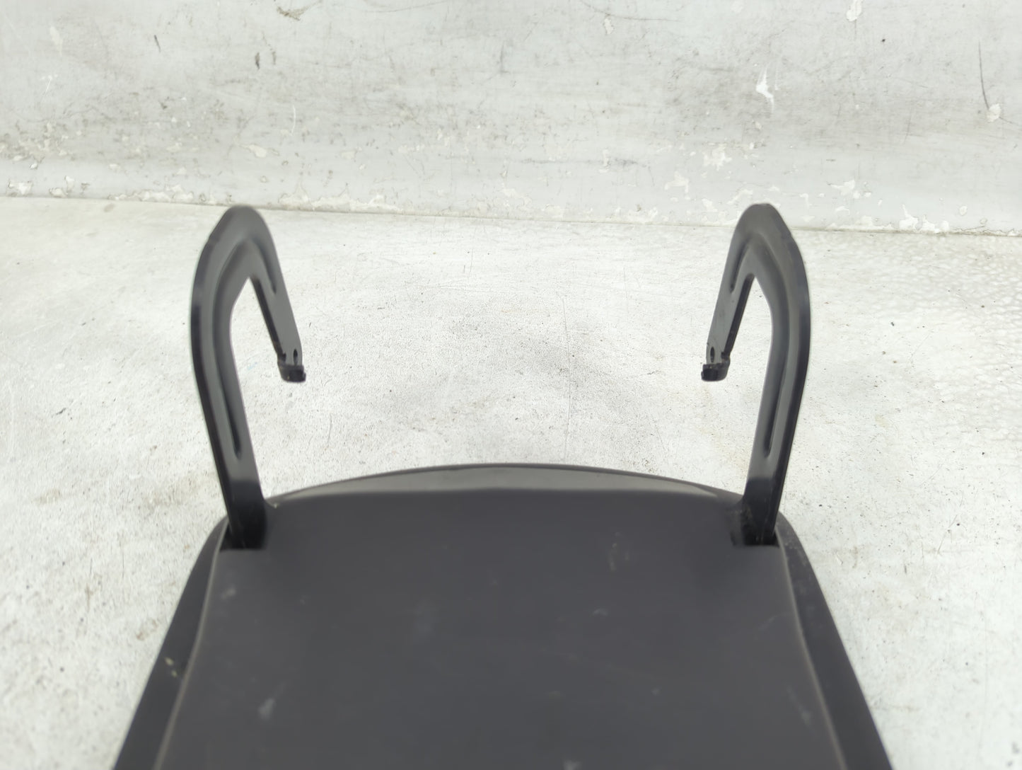 2016 Chevrolet Malibu Center Console Armrest Cover Lid Fits OEM Used Auto Parts - Oemusedautoparts1.com