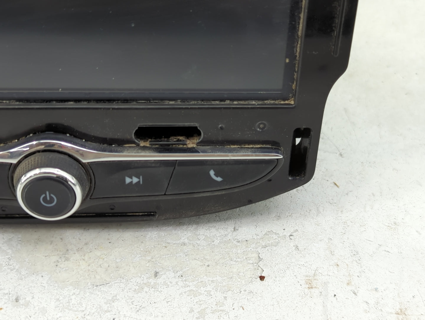 2016 Chevrolet Malibu Radio AM FM Cd Player Receiver Replacement Fits OEM Used Auto Parts - Oemusedautoparts1.com