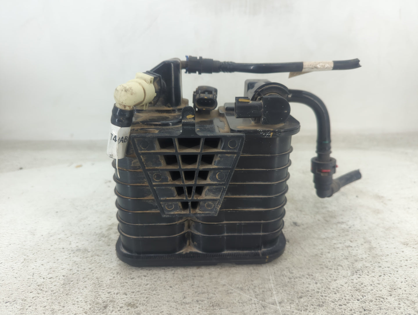 2016 Chevrolet Malibu Fuel Vapor Charcoal Canister 1436861 - Oemusedautoparts1.com