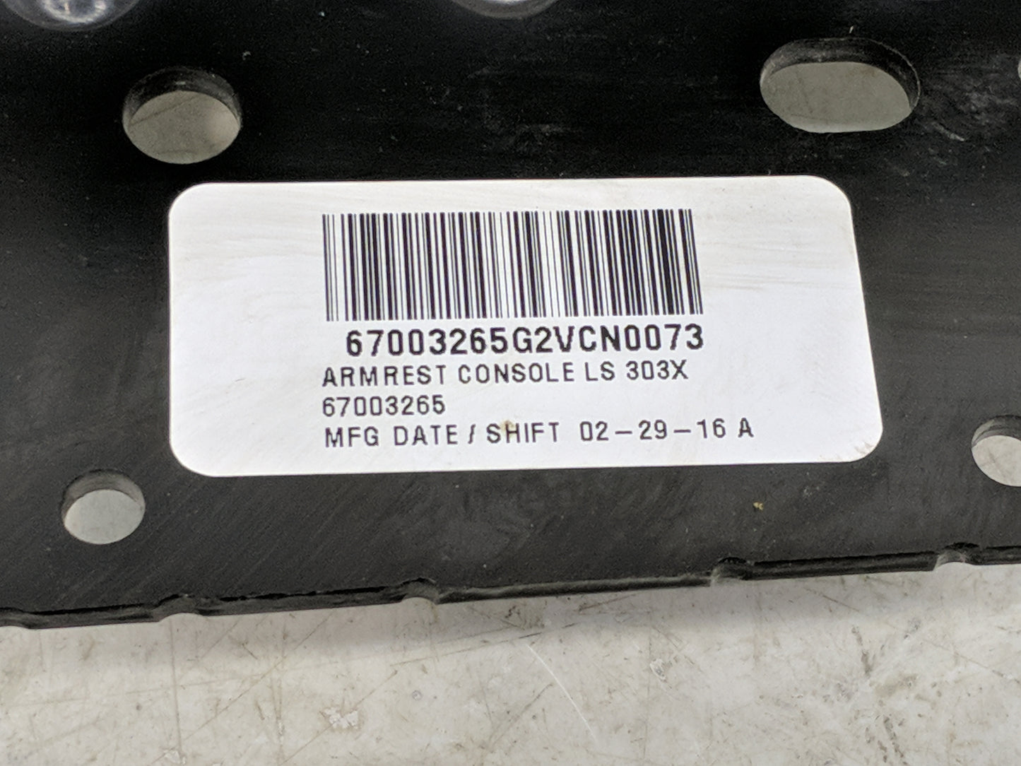 2016 Chevrolet Malibu Center Console Armrest Cover Lid Fits OEM Used Auto Parts - Oemusedautoparts1.com