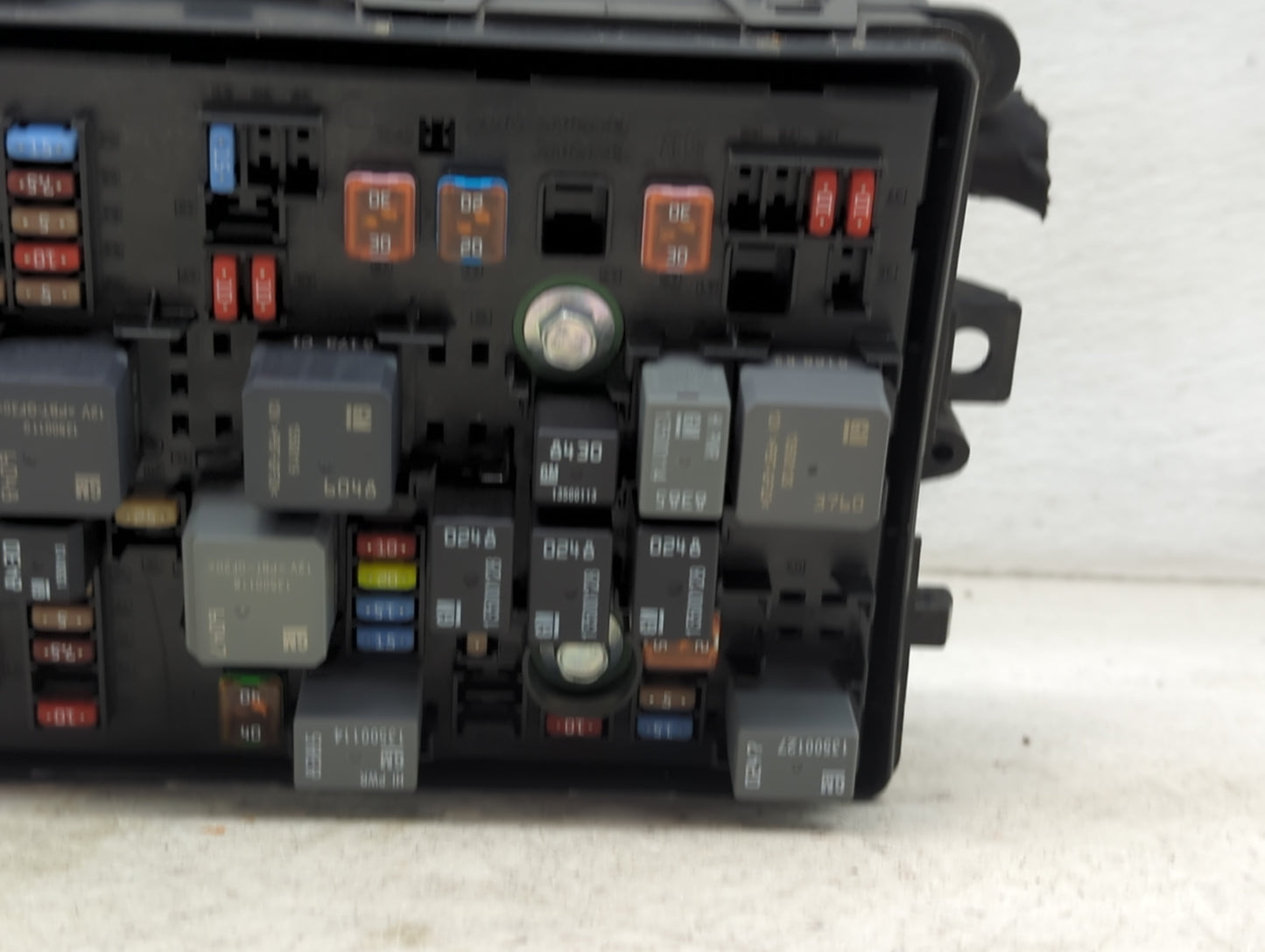 2014-2016 Chevrolet Malibu Fusebox Fuse Box Panel Relay Module P/N:23424337 Fits Fits 2014 2015 2016 OEM Used Auto Parts - O