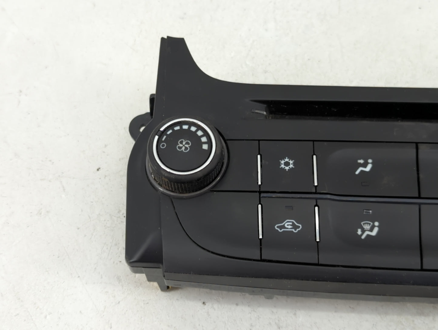 2014-2016 Chevrolet Malibu Climate Control Module Temperature AC/Heater Replacement P/N:23465797 545290509 Fits OEM Used Aut