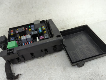 2014-2016 Chevrolet Malibu Fusebox Fuse Box Panel Relay Module P/N:13468935 13455283, 9108A31, 13463931 Fits Fits 2014 2015 