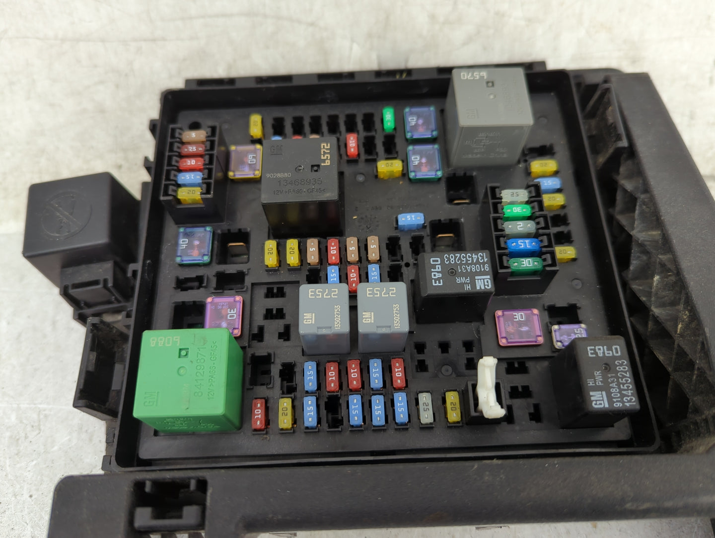 2014-2016 Chevrolet Malibu Fusebox Fuse Box Panel Relay Module P/N:13468935 13455283, 9108A31, 13463931 Fits Fits 2014 2015 