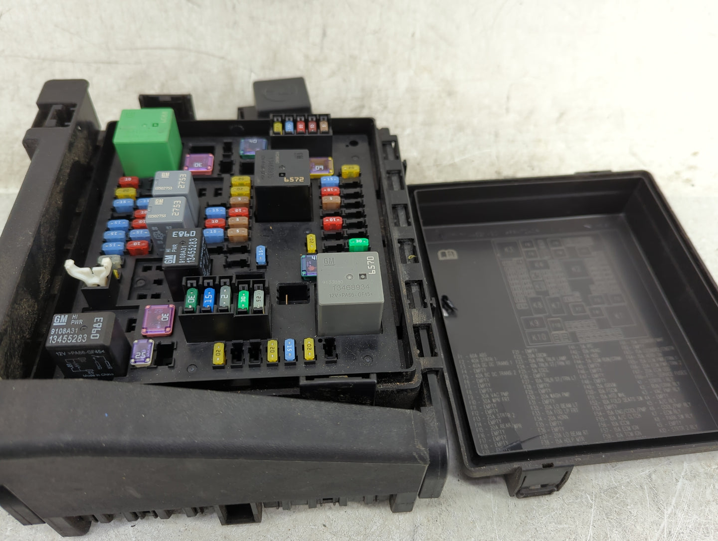2014-2016 Chevrolet Malibu Fusebox Fuse Box Panel Relay Module P/N:13468935 13455283, 9108A31, 13463931 Fits Fits 2014 2015 