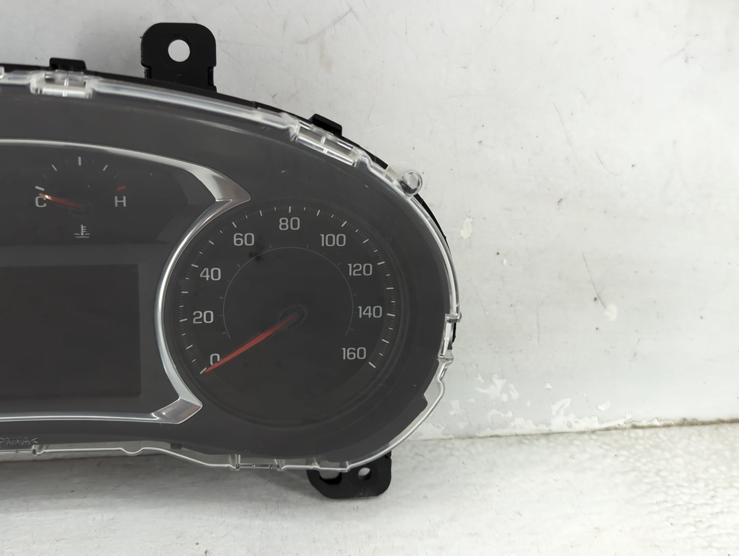 2016 Chevrolet Malibu Instrument Cluster Speedometer Gauges P/N:84031638 Miles: Fits OEM Used Auto Parts - Oemusedautoparts1